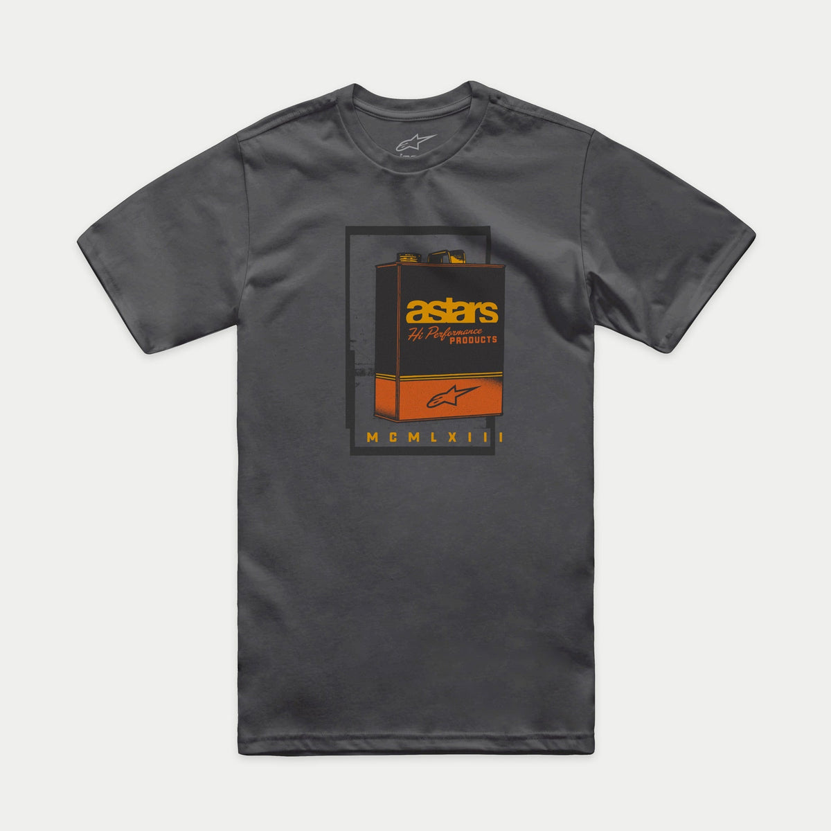Alpinestars Galun CSF Tee, kortärmad t-shirt, kolgrå, vintage bensindunk-tryck framtill med Astars-märkning och romerska siffror MCMLXIII, vardaglig motorsport-streetwear