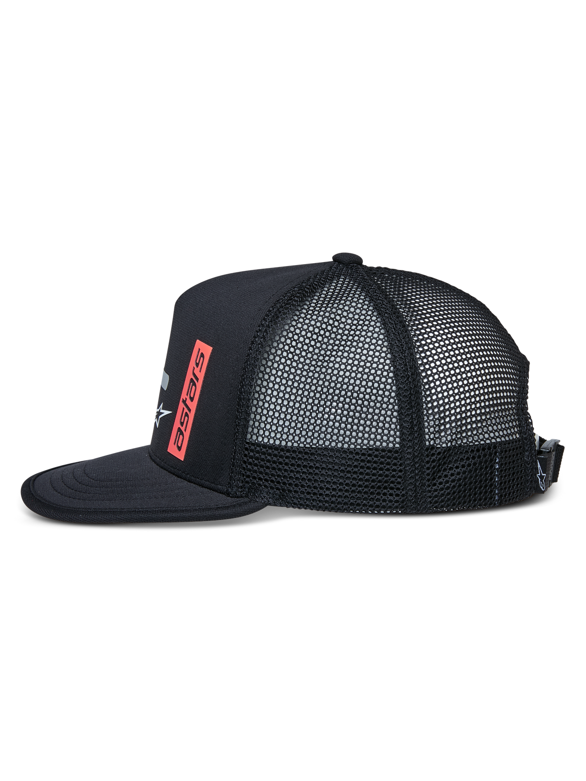 Alpinestars Alter Trucker keps, sidovy, svart, platt skärm med kantband, strukturerad krona med mesh-baksida, rött vertikalt astars-logotryck, justerbart spänne, vardaglig sportkeps