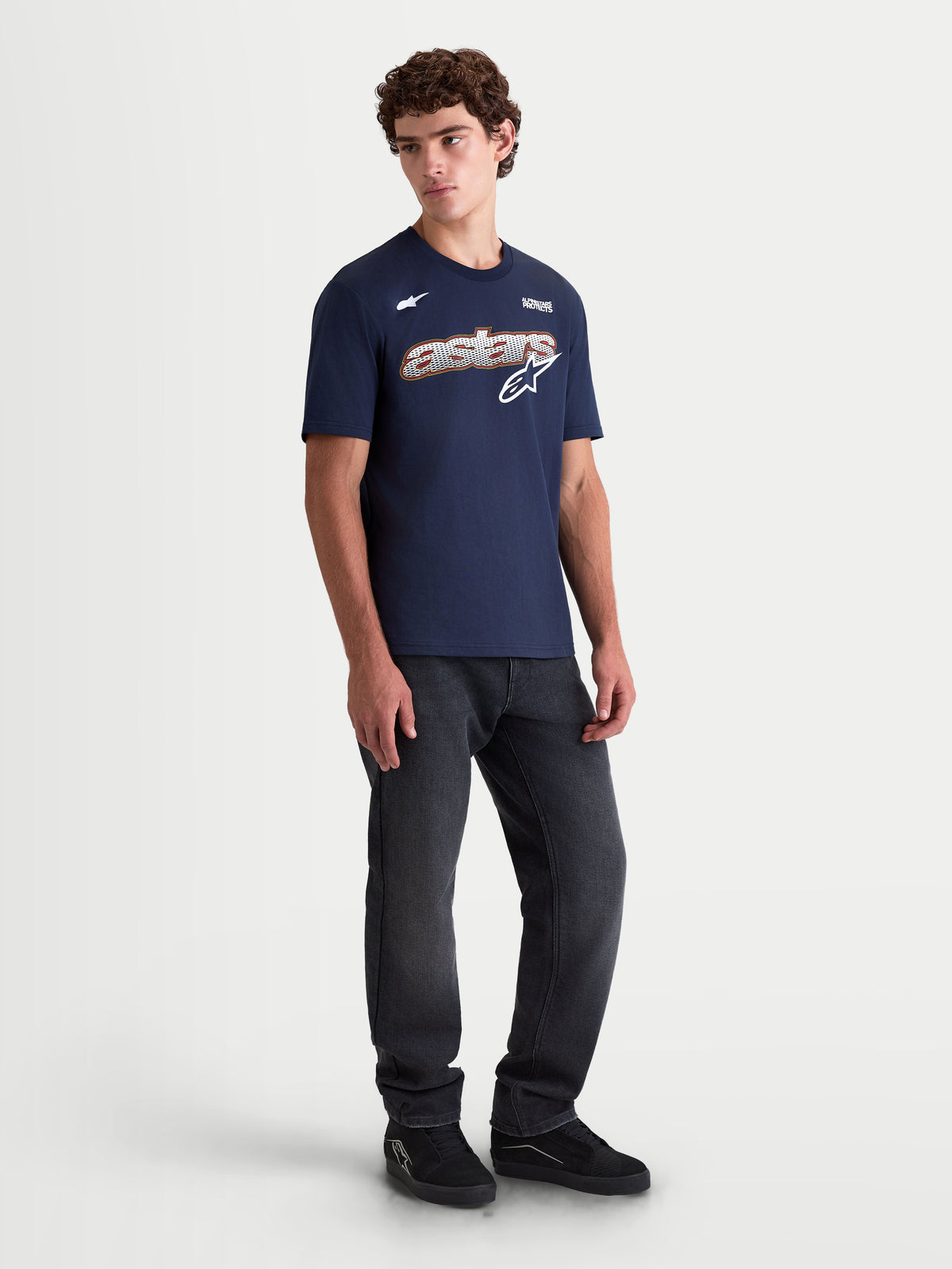 Alpinestars Cypress CSF T-shirt, kortärmad sportswear t-shirt för herrar, marinblå med Astars-grafik i orange och vitt, premium bomullsblandning för vardagskomfort