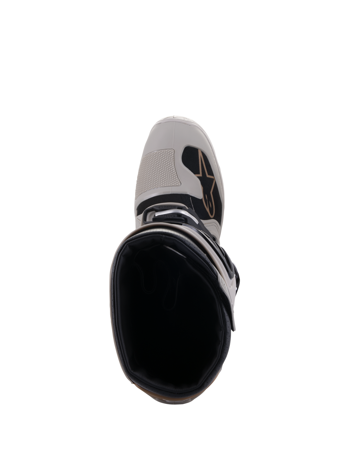 Alpinestars Tech 7 Enduro Drystar® stövlar, Gray Sand, vy uppifrån in i stövelöppningen och på den förstärkta tån, med svarta detaljer och Alpinestars-logotypen, vattentäta motorcykelstövlar för terrängkörning