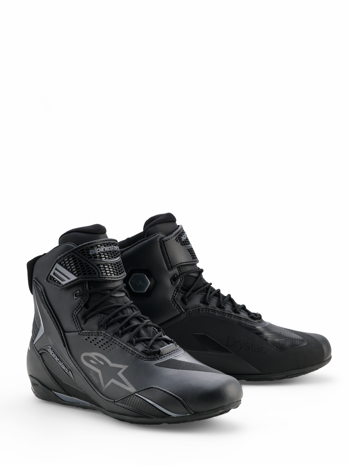 Alpinestars Faster-4 Drystar®-skor, motorcykelskor i Black Cool Gray, high-top-modell med snörning och justerbart ankelband, med den ikoniska stjärnlogotypen och Drystar-märkning, slitstarka och vattentäta sportskor