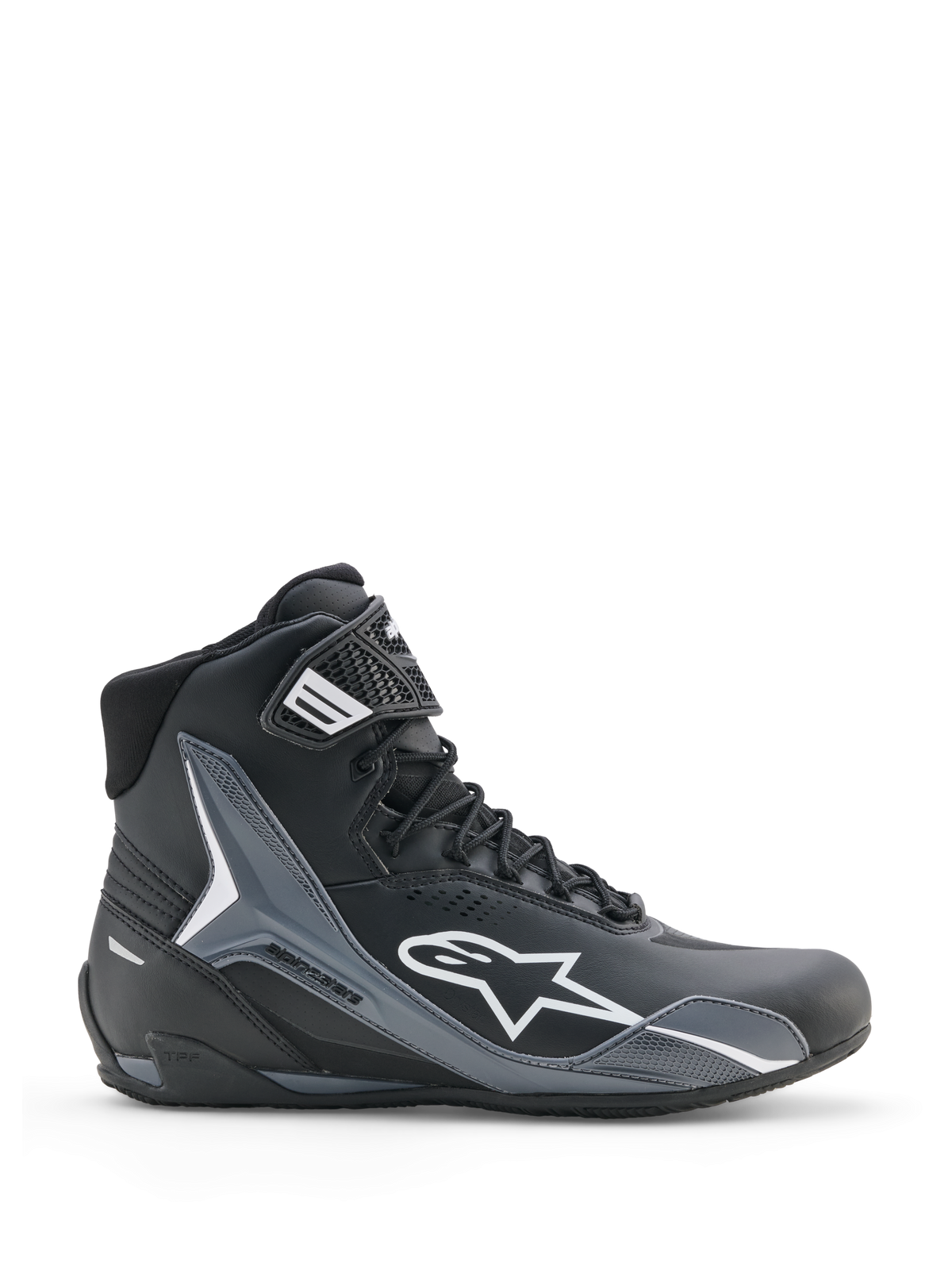 Alpinestars Faster-4 Drystar-skor, motorcykelskor, svarta med grå och vita detaljer, sidoprofilvy som visar vit Astars-logotyp, hög design med förstärkta skyddspaneler, snörning med ankelrem, modern sportig stil