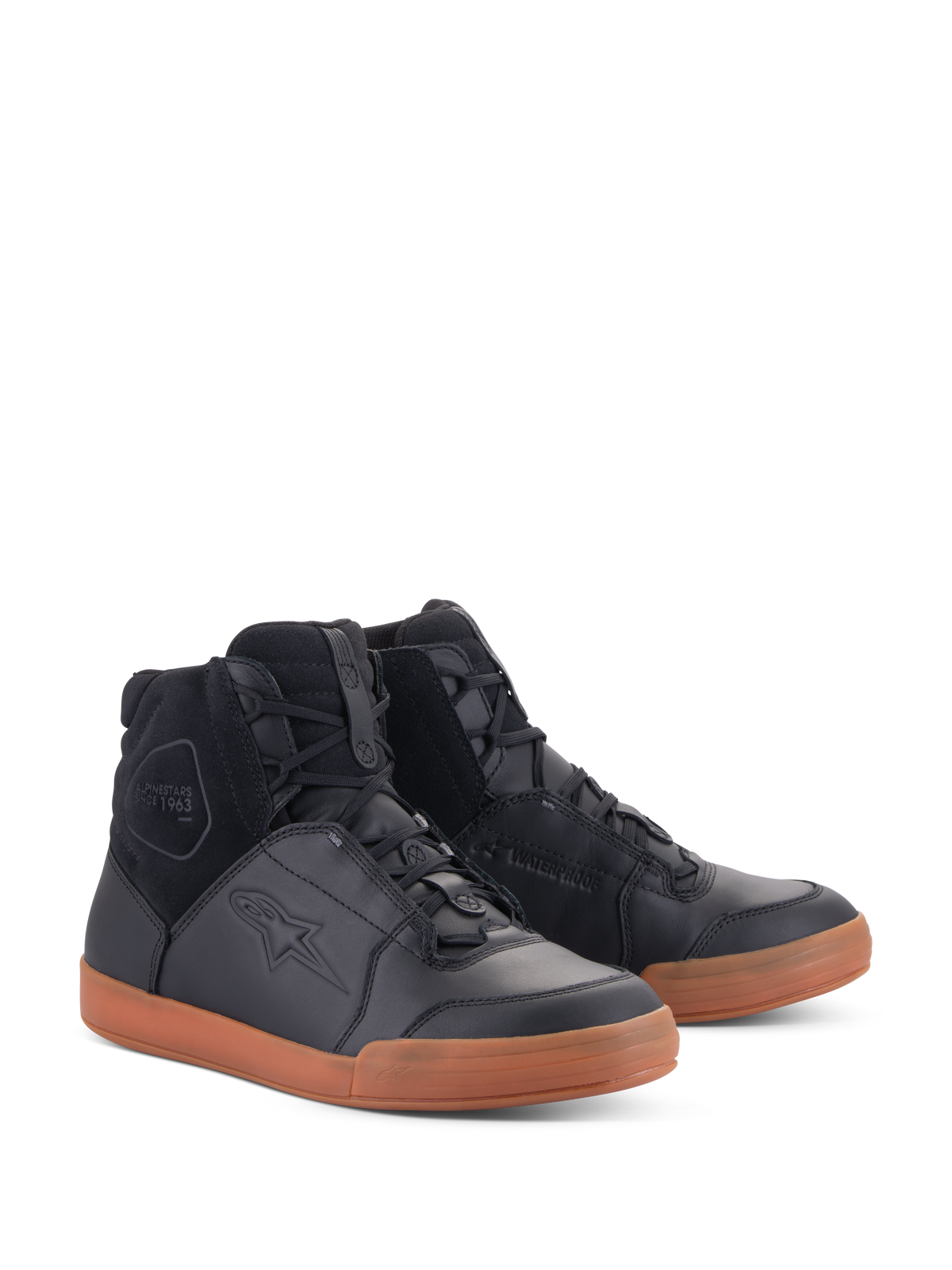 Alpinestars Chrome Drystar®-skor, urbana vattentäta motorcykelskor, ovandel i svart läder och mocka med gummifärgad sula, high-top sneakerdesign, avslappnad körutrustning med skyddande egenskaper