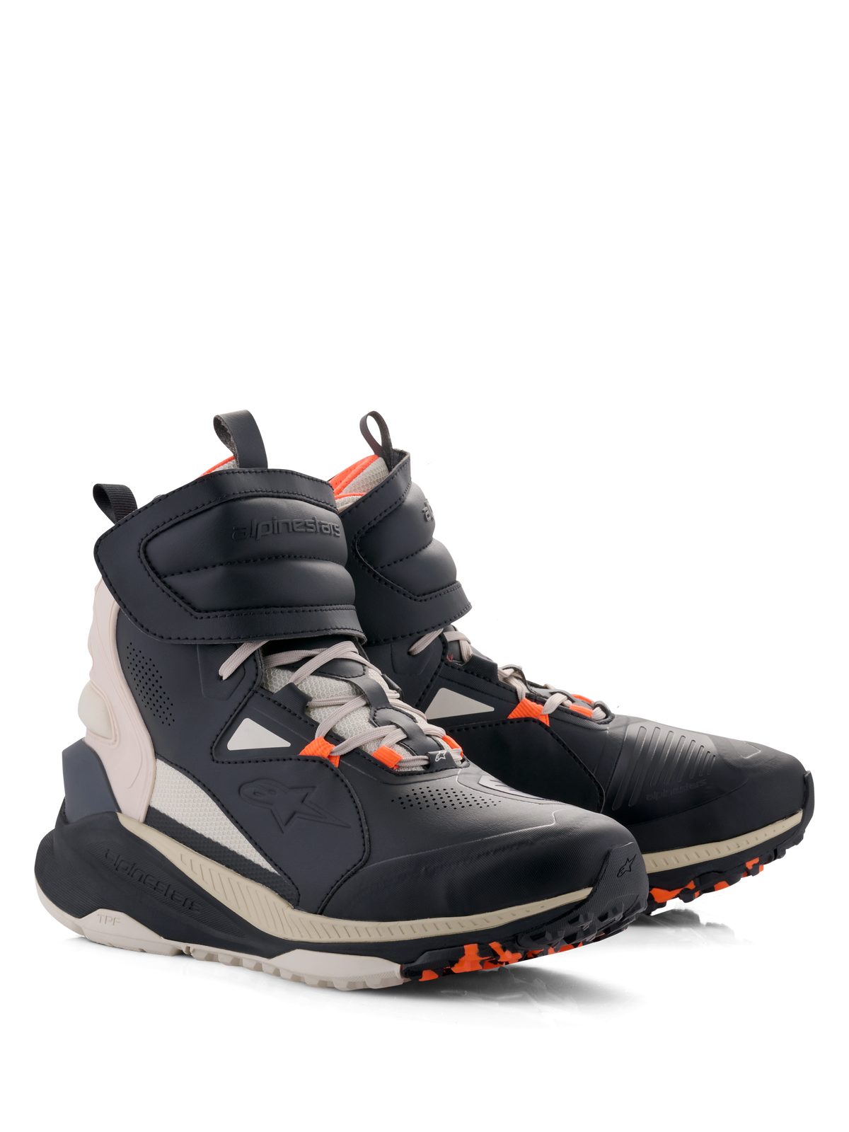Alpinestars Speedstreet-skor, urbana motorcykelskor, Black Almond Hot Orange, hög streetwear-inspirerad design med ovandel i mikrofiber, stort kardborreband vid ankeln, snörning och tjock off-white sula med orange greppdetaljer