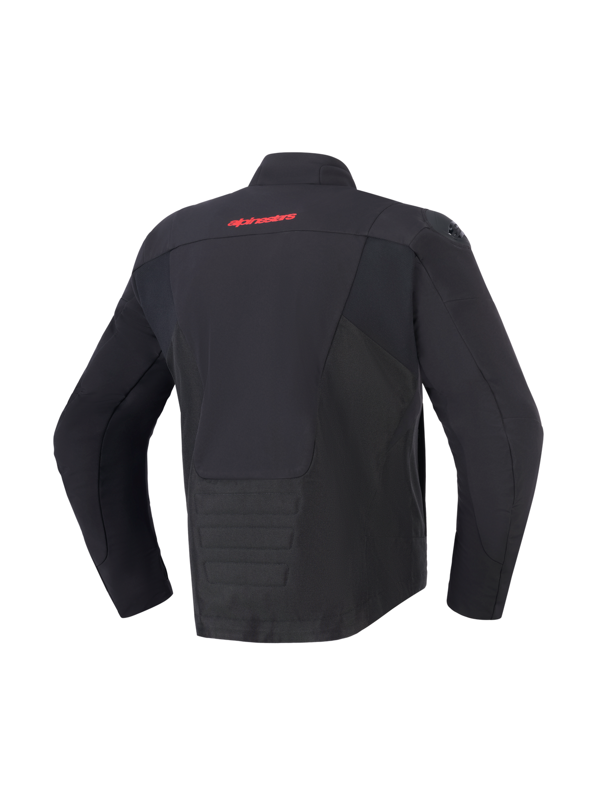 Alpinestars SMX Waterproof Jacket, svart, baksida med röd Alpinestars-logotyp på övre ryggen, förlängd bakkant för bättre täckning, textil- och softshell-paneler, skyddande motorcykelutrustning för väg- och sportkörning.