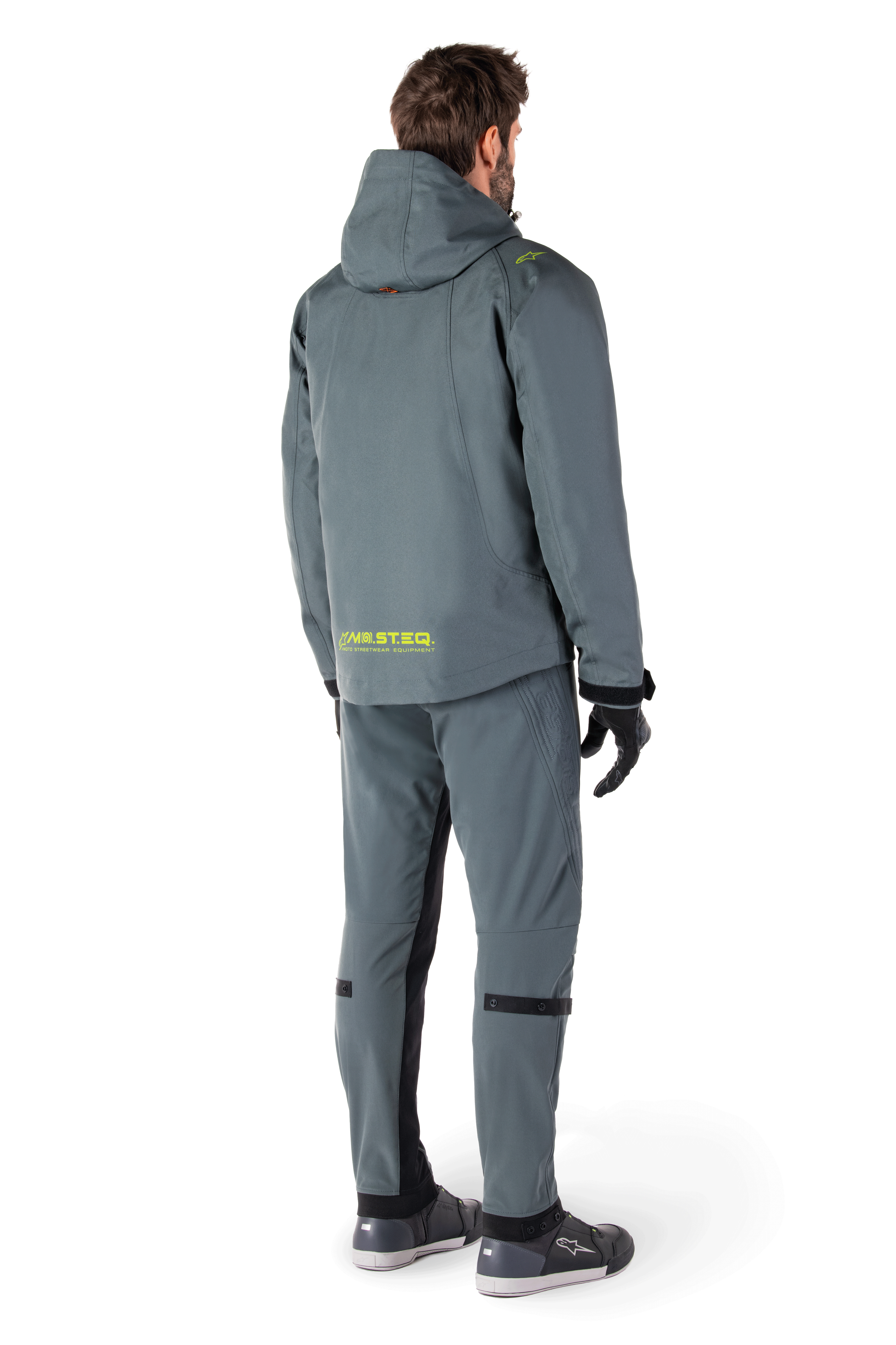 Alpinestars Morush Vattentät Parka i Urban Gray, långskuren motorcykeljacka med streetwear-inspirerad design, stormsäker huva, stora 3D-fickor fram, reflekterande MO.ST.EQ.-ordmärke på baksidan.