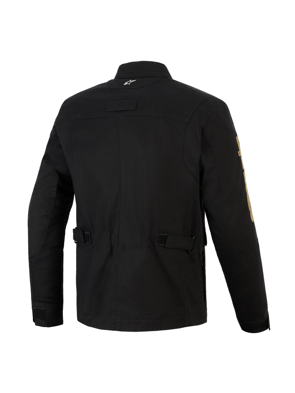 Alpinestars Dice Jacket, svart urban motorcykeljacka, baksida som visar justeringsremmar i midjan och veckade axlar, vintage fältjacka-estetik med modern textilkonstruktion, med en liten vit logotyp på kragen och guldfärgad branding på ärmen.