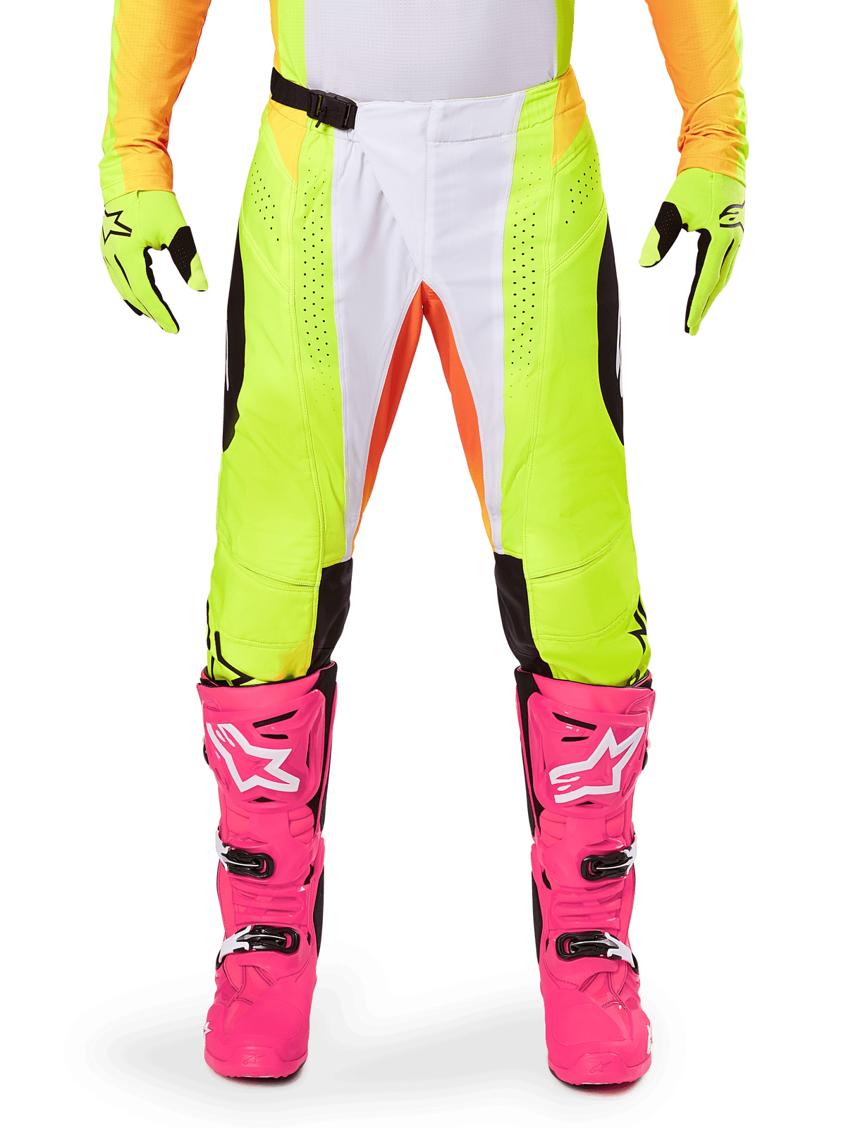 Alpinestars 2025 Techstar Melt byxor, motocrossbyxor, neongula och vita med orangea detaljer, bärs med matchande gula handskar och starkt rosa motocross-stövlar, har perforerade ventilationspaneler och magnetiskt midjespänne, högpresterande racingutrustning.