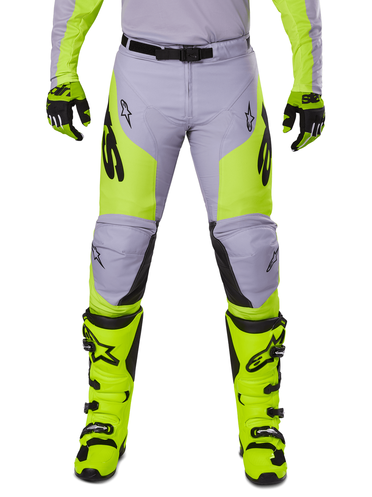 Alpinestars 2025 Racer Veil byxor, motocrossbyxor, grå och neongula, bärs med matchande neongula stövlar och handskar, med svarta Alpinestars-logotyper, ergonomisk design för terrängkörning