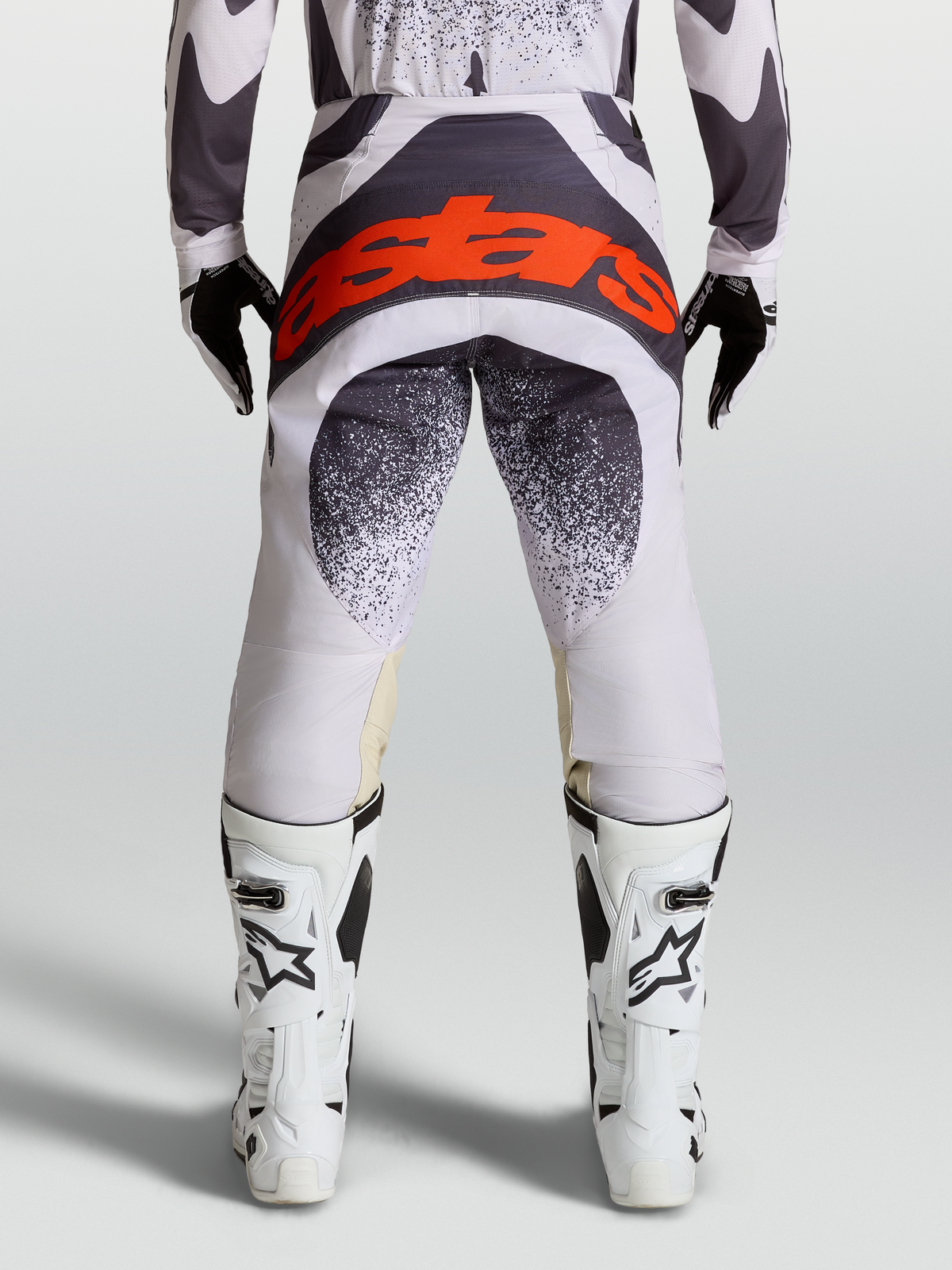 Alpinestars Techstar Swan byxor, motocrossbyxor för herr, ljuslila och mörkgrå, röd logotyp på sätet