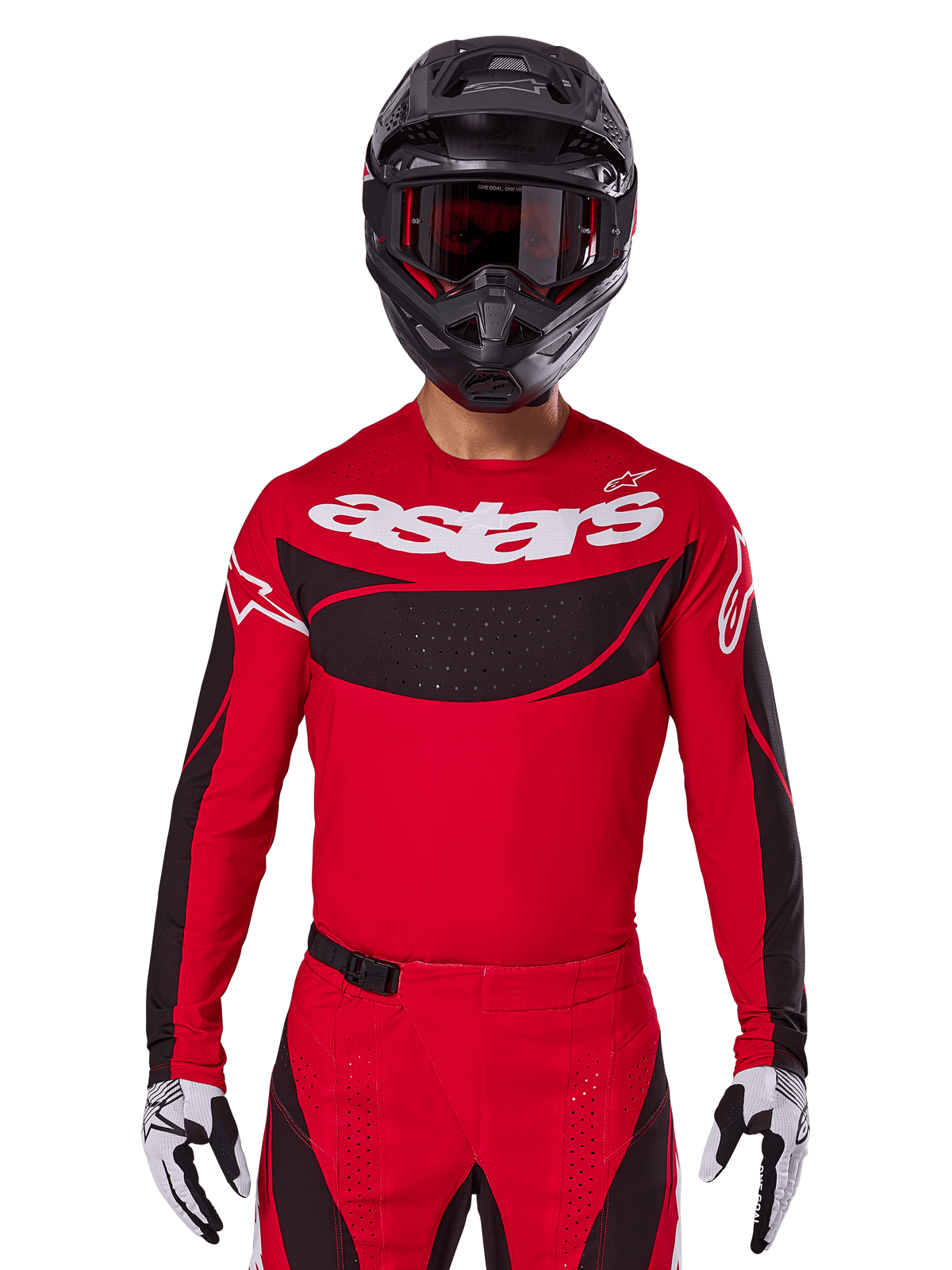 Alpinestars 2025 Techstar Dreem Jersey, motocrossutrustning, klarröd och svart, med en vit 'astars'-logotyp och svart ventilerad bröstpanel, bärs med matchande byxor, svart hjälm och vita och svarta handskar, designad för professionell terrängkörning
