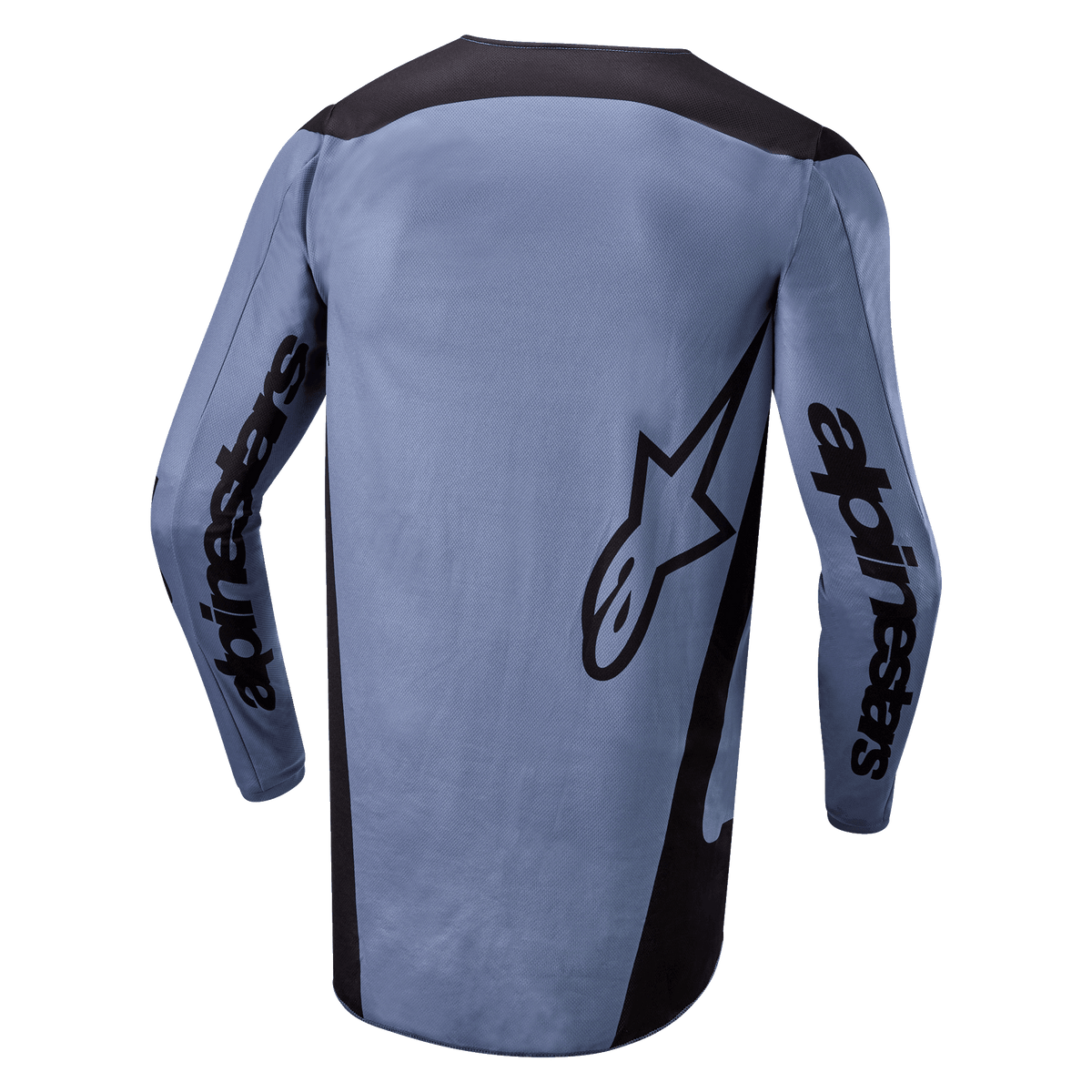 Alpinestars 2024 Fluid Lurv tröja, motocrosströja, ljusblå och svart, vy bakifrån som visar Alpinestars-text på ärmarna och stjärnlogotyp på ryggen, förlängt ryggparti, ventilerande funktionsmaterial för terrängkörning