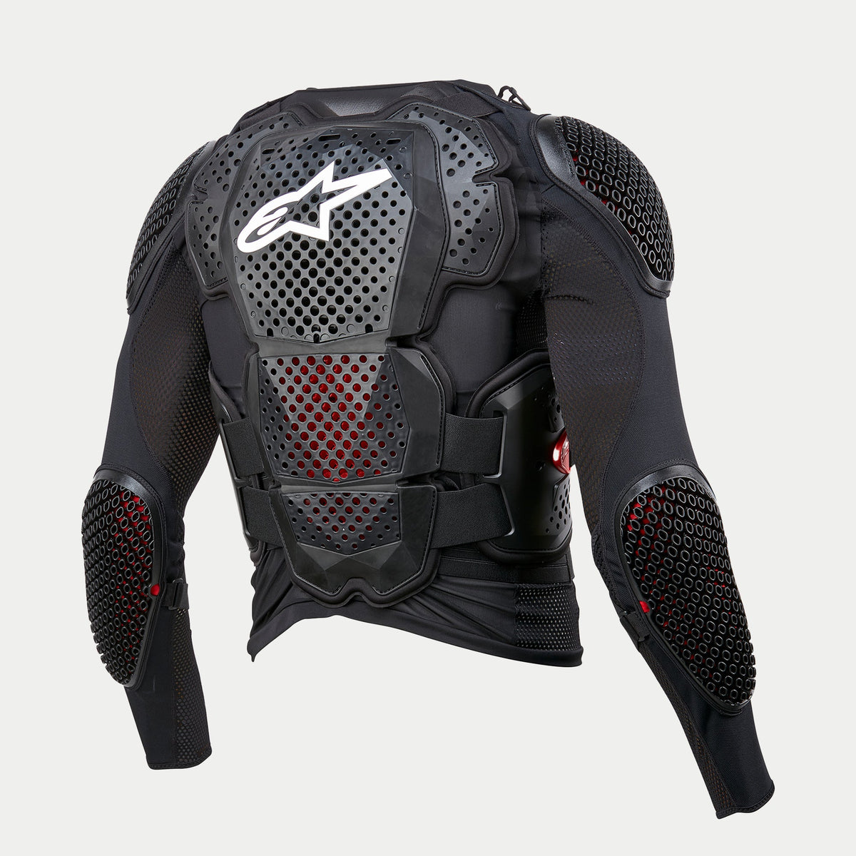 Alpinestars Bionic Tech V3 skyddsjacka, svart, vy bakifrån som visar integrerat rygg-, axel- och armbågsskydd, vit Alpinestars-logotyp på en perforerad ryggplatta, konstruktion i stretchmesh med synlig röd invändig vaddering, justerbara V-remmar för off-road-skydd.