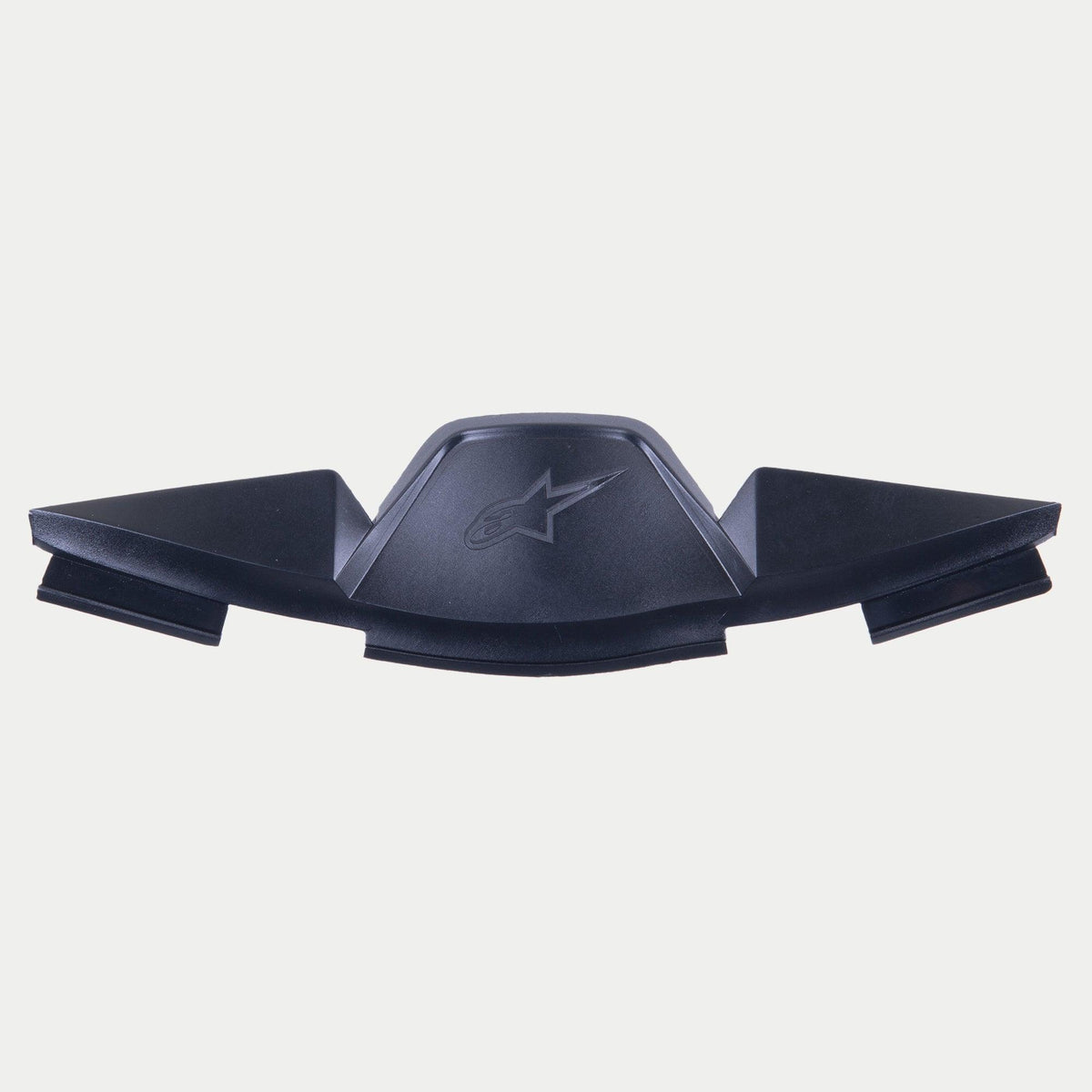 Alpinestars Supertech R10 andningsdeflektor, svart hjälmtillbehör, med en präglad stjärnlogotyp och vinklad geometrisk design för hantering av luftflöde och minskad imma på visiret.