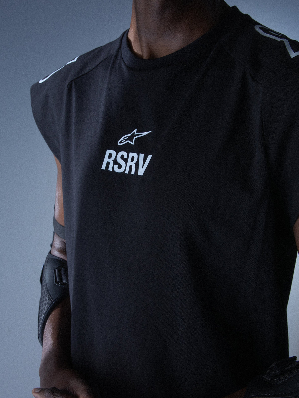 RSRV Tech Teknisk Ärmlös Tröja