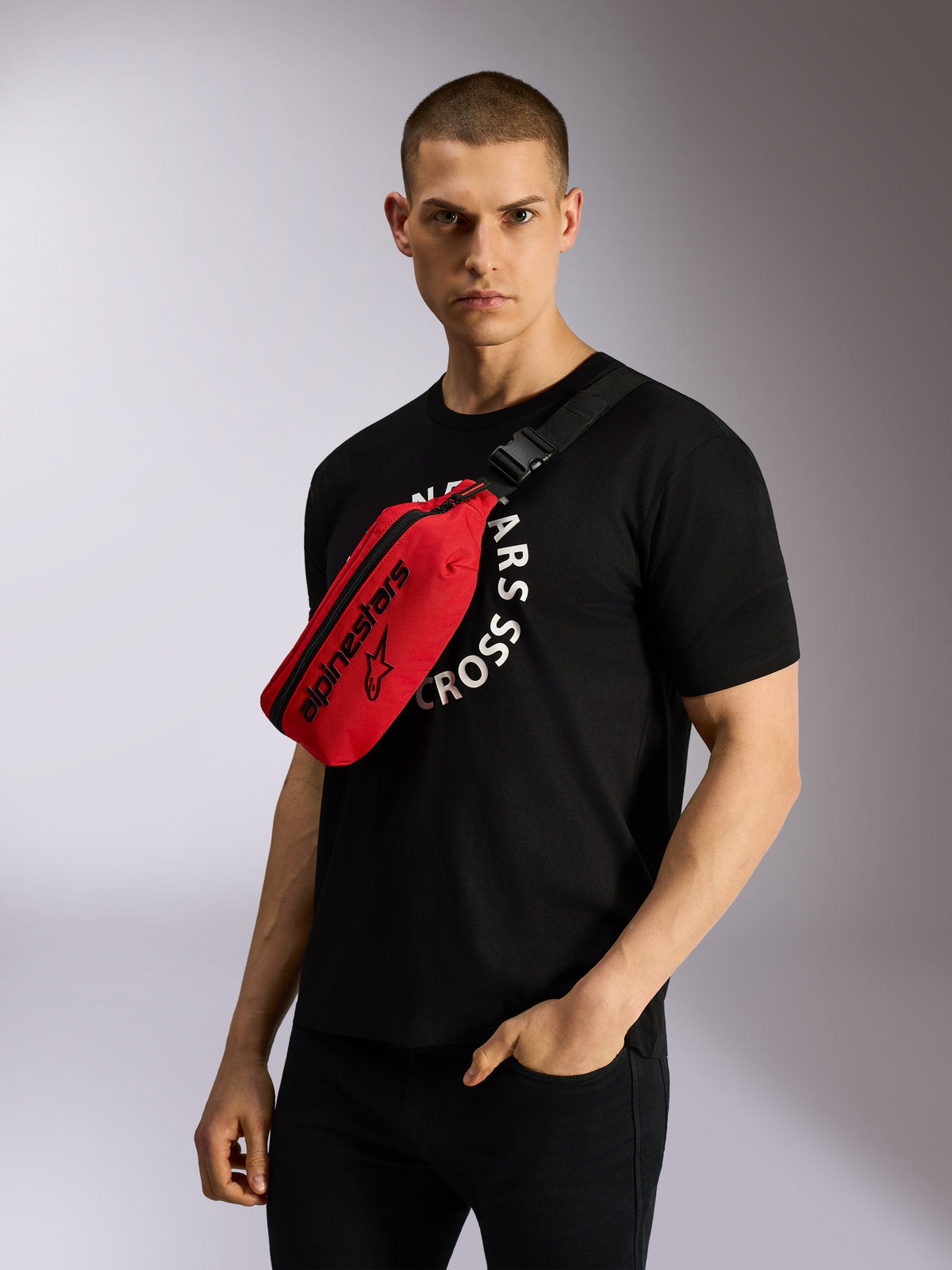 Alpinestars Only Linear midjeväska, röd och svart cross-body-väska med justerbart webbingband och tydlig logotyp, hållbar textil