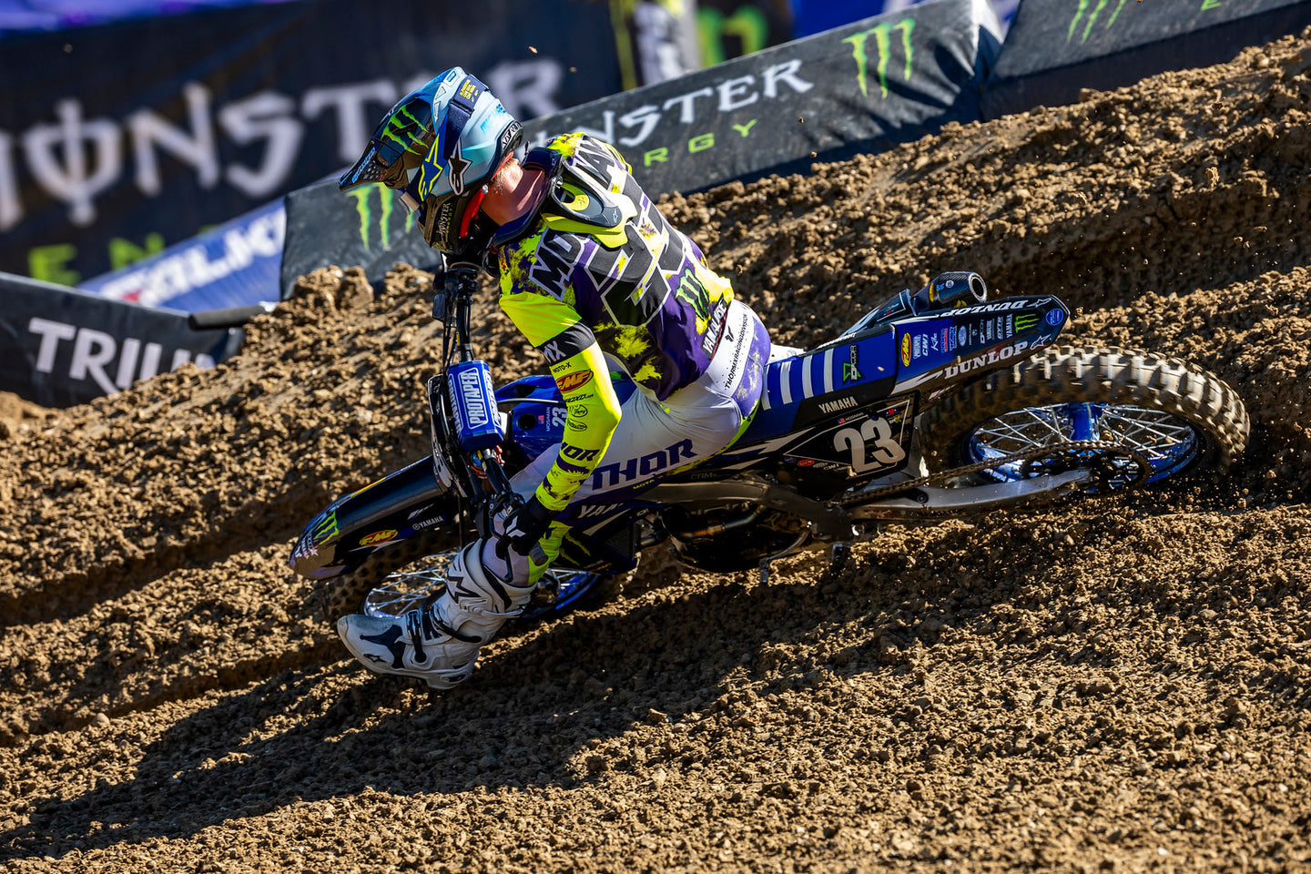 MICHAEL MOSIMAN FIGHTS FOR SAN DIEGO 2350SX WEST GLORY