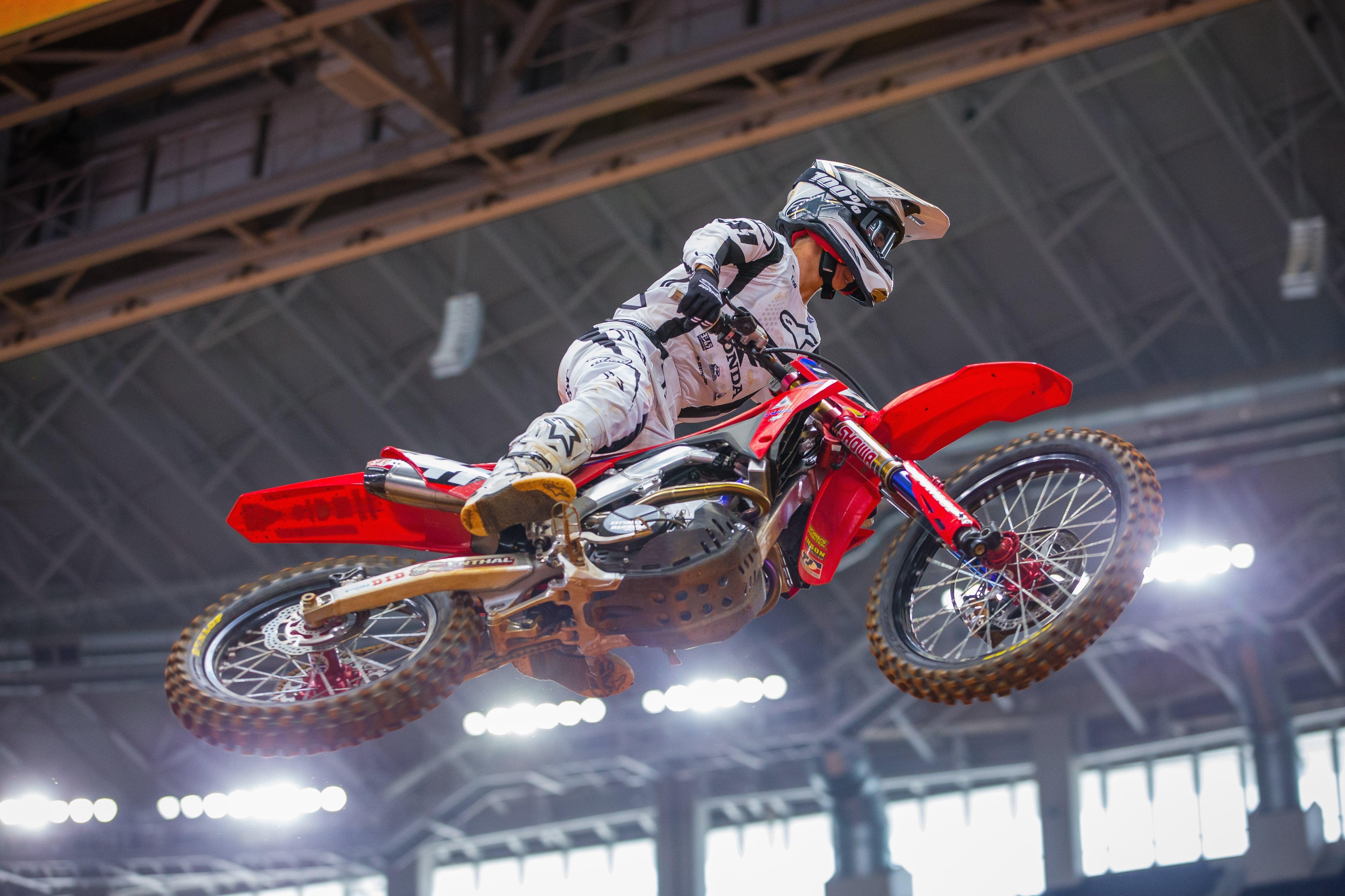 AGGRESSIVE PERFORMANCE SEES HUNTER LAWRENCE POWER TO 250SX (WEST) GLOR