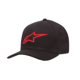 Alpinestars Ageless Curve Hat, svart baseballkeps med röd 3D-broderad logotyp, böjd skärm, twilltyg, avslappnad huvudbonad för sport