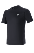 Alpinestars Dot Tech Tee, kortärmad t-shirt, svart, liten cirkulär logotyp med Alpinestars-stjärna på bröstet, prestandakläder för MTB