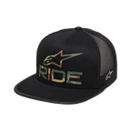 Alpinestars Ride 4.0 Camo Trucker-keps, svart, med kamouflagemönstrad Alpinestars-logotyp och RIDE-text på framsidan, platt skärm, strukturerad krona, svart nätbaksida i mesh för god ventilation, vardaglig motorsportinspirerad design