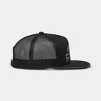 Alpinestars Ride 4.0 Camo Trucker Hat, svart, sidoprofilvy med ventilerande meshbaksida och platt skärm, framsida i twill med kamouflagelogotryck, justerbar snapback-design, avslappnad motorsport-huvudbonad