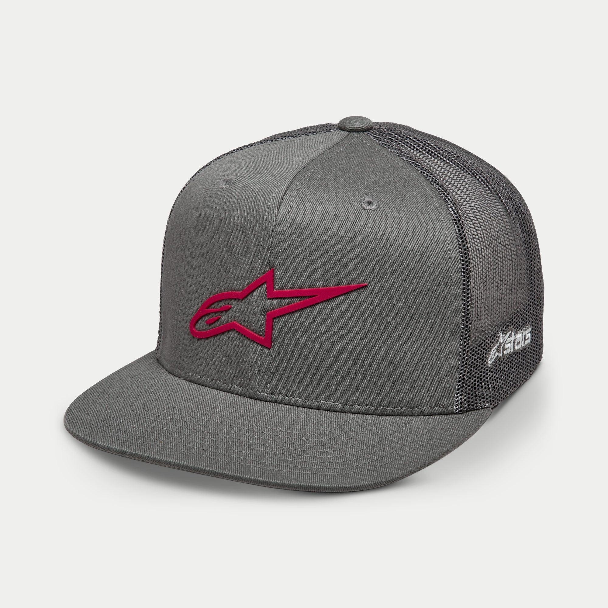 Alpinestars 3D Ageless Trucker-keps, grå med röd logotyp, platt skärm, strukturerad krona, framsida i twill med grå mesh-baksida, röd broderad 3D-logotyp, avslappnad motorsportinspirerad huvudbonad