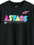 Alpinestars Cereal CSF Tee, kortärmad t-shirt, svart, färgglad geometrisk ASTARS-logotyp med rosa, gröna och blå detaljer, Premium Racewear-text, avslappnad motorsport-streetwear