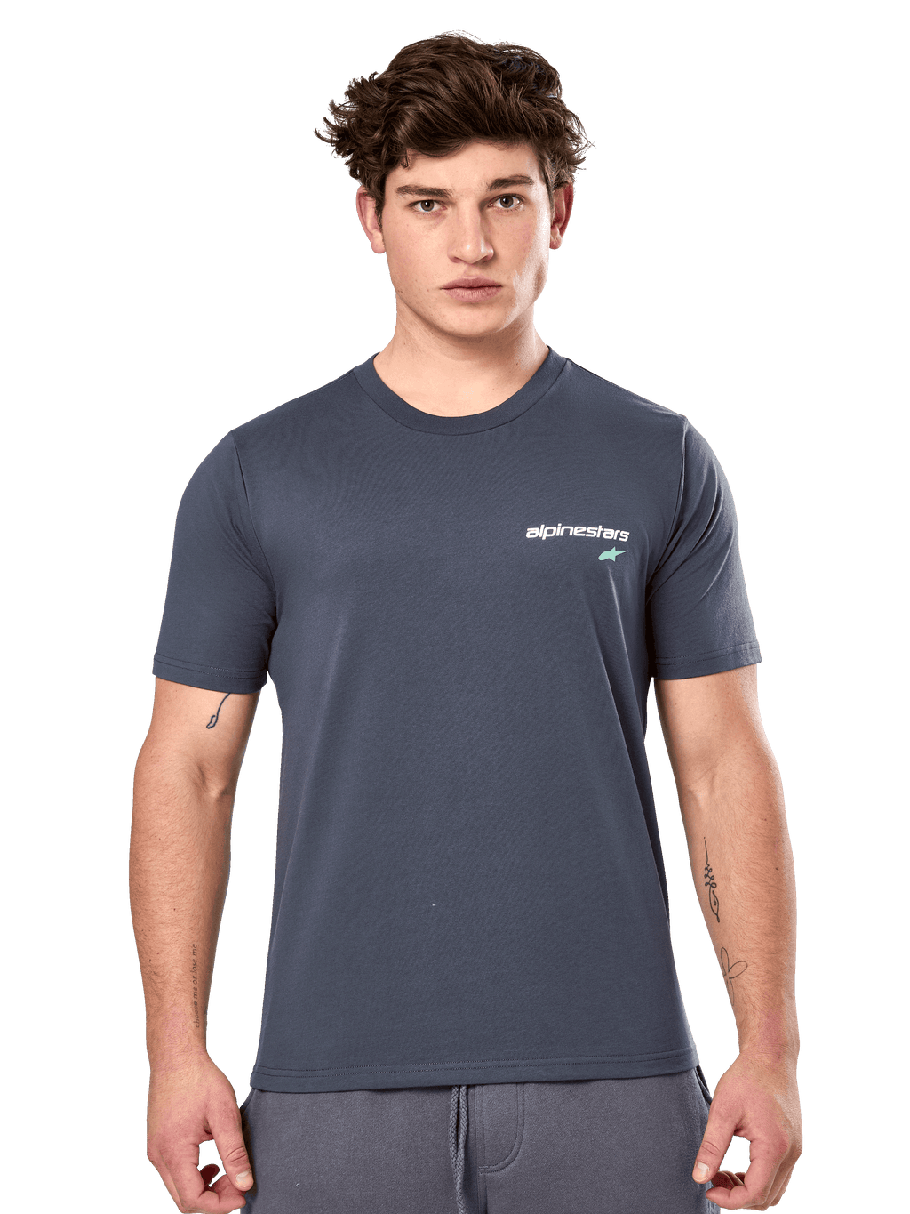 Alpinestars No Barrier CSF Tee, kortärmad t-shirt, mörkgrå, vit Alpinestars-logotyp med en turkos stjärna på bröstet, casual motorsport-streetwear