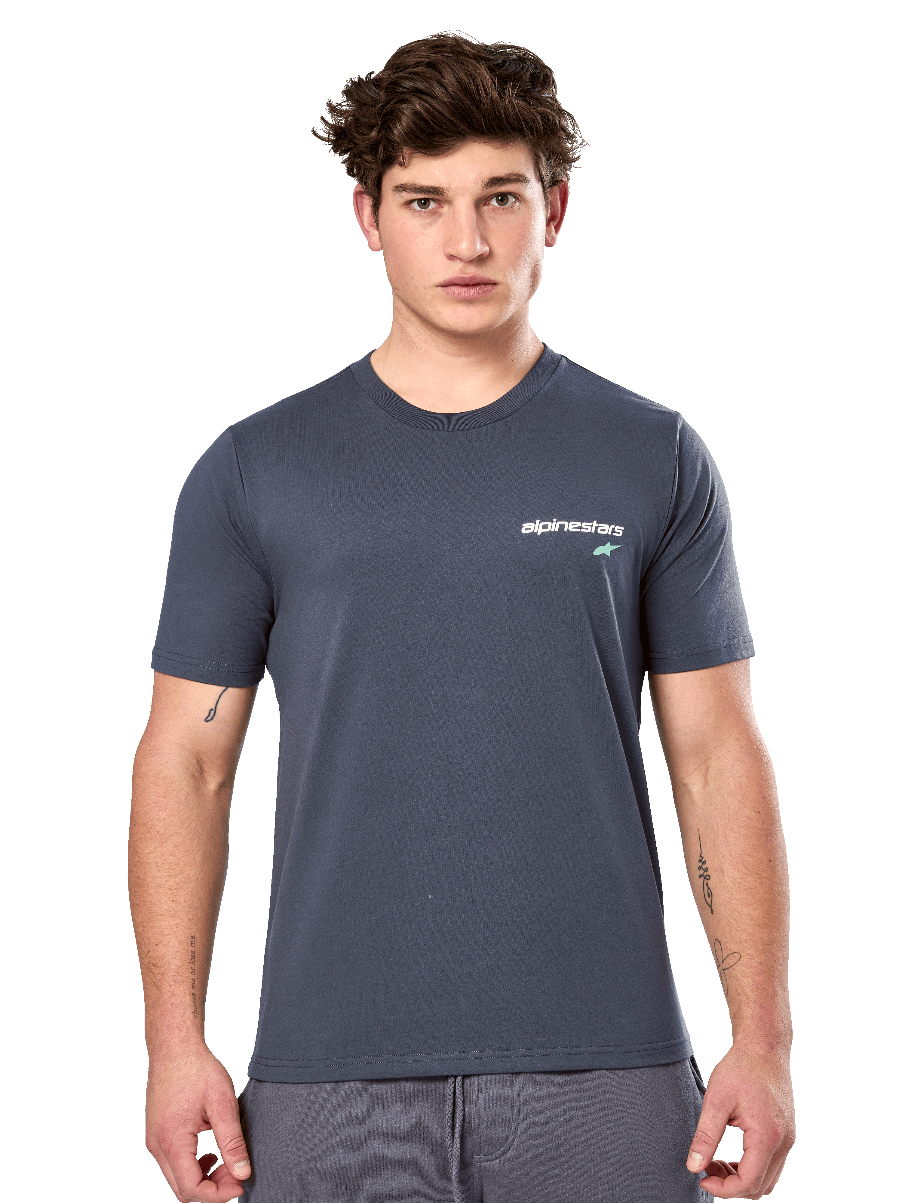 Alpinestars No Barrier CSF Tee, kortärmad t-shirt, mörkgrå, vit Alpinestars-logotyp med en turkos stjärna på bröstet, casual motorsport-streetwear