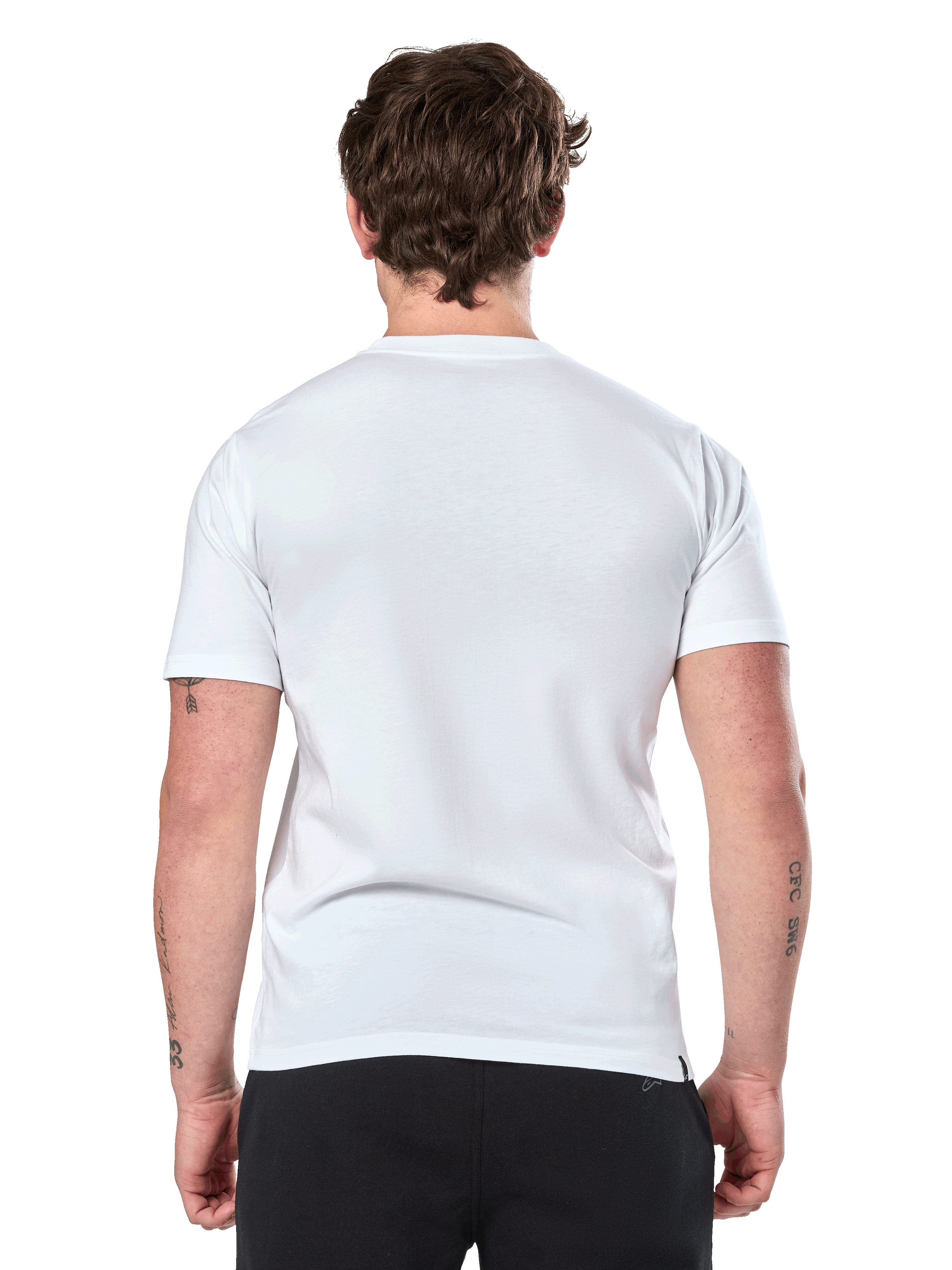 Alpinestars Prevail CSF Tee, kortärmad t-shirt, vit, ryggvy, bärs med svarta byxor, casual motorsport-streetwear