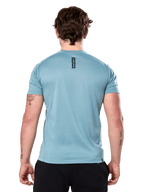 Alpinestars Point Performance T-shirt – kortärmad, isblå, vy bakifrån med liten vertikal svart ”astars”-logotyp på övre delen av ryggen, fukttransporterande funktionsmaterial, avslappnade sportkläder