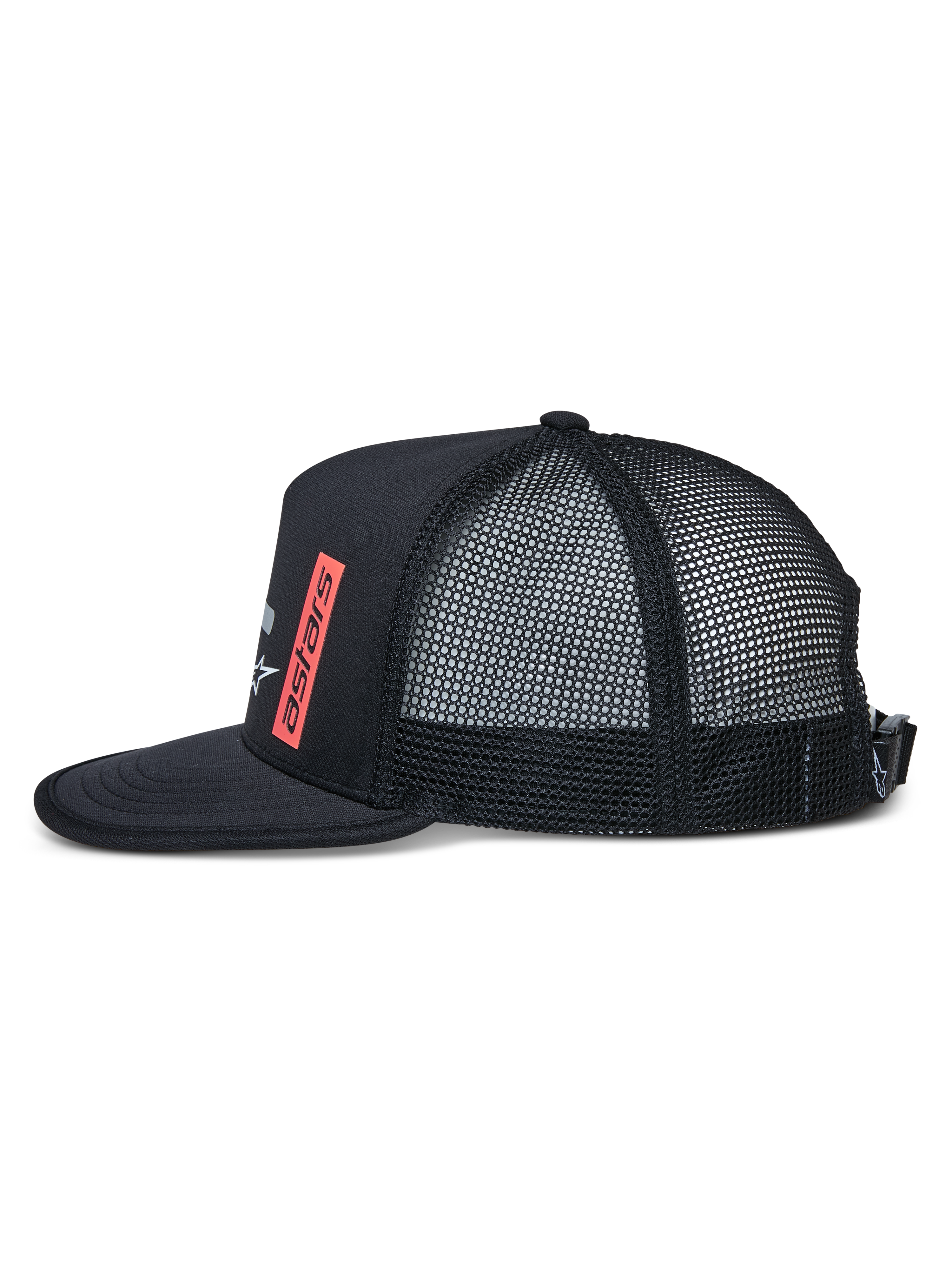 Alpinestars Alter Trucker keps, sidovy, svart, platt skärm med kantband, strukturerad krona med mesh-baksida, rött vertikalt astars-logotryck, justerbart spänne, vardaglig sportkeps