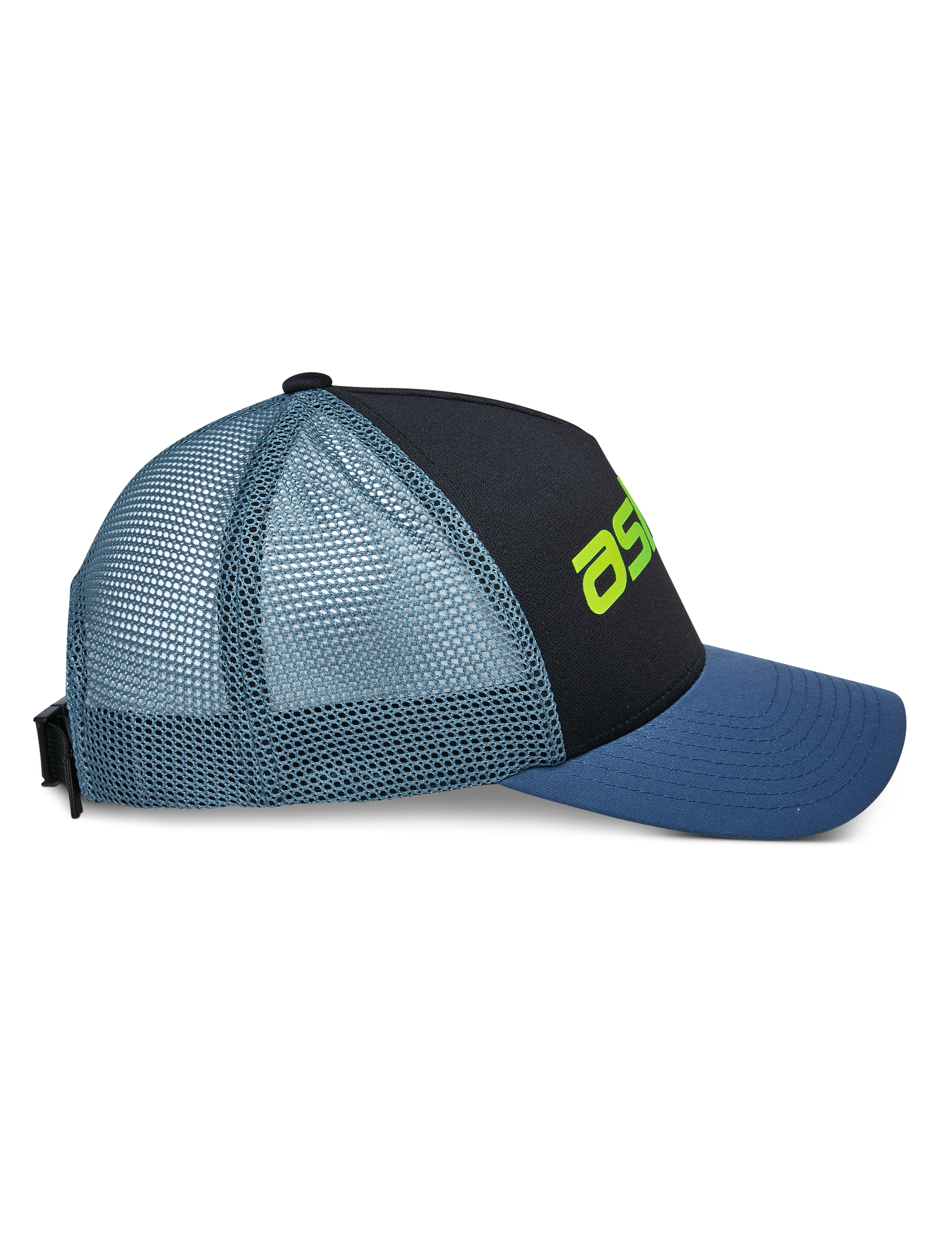 Alpinestars Vital Trucker Hat, sidovy, svart frontpanel med blå böjd skärm och ljusblå nätbaksida, limegrön logotypdetalj, strukturerad krona, vardaglig motorsportinspirerad huvudbonad