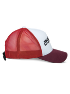 Alpinestars Vital Trucker Hat, klassisk truckerkeps, vit, vinröd och orange, sidoprofil med böjd skärm och baksida i mesh, justerbart spänne, strukturerad krona med svart logotyp