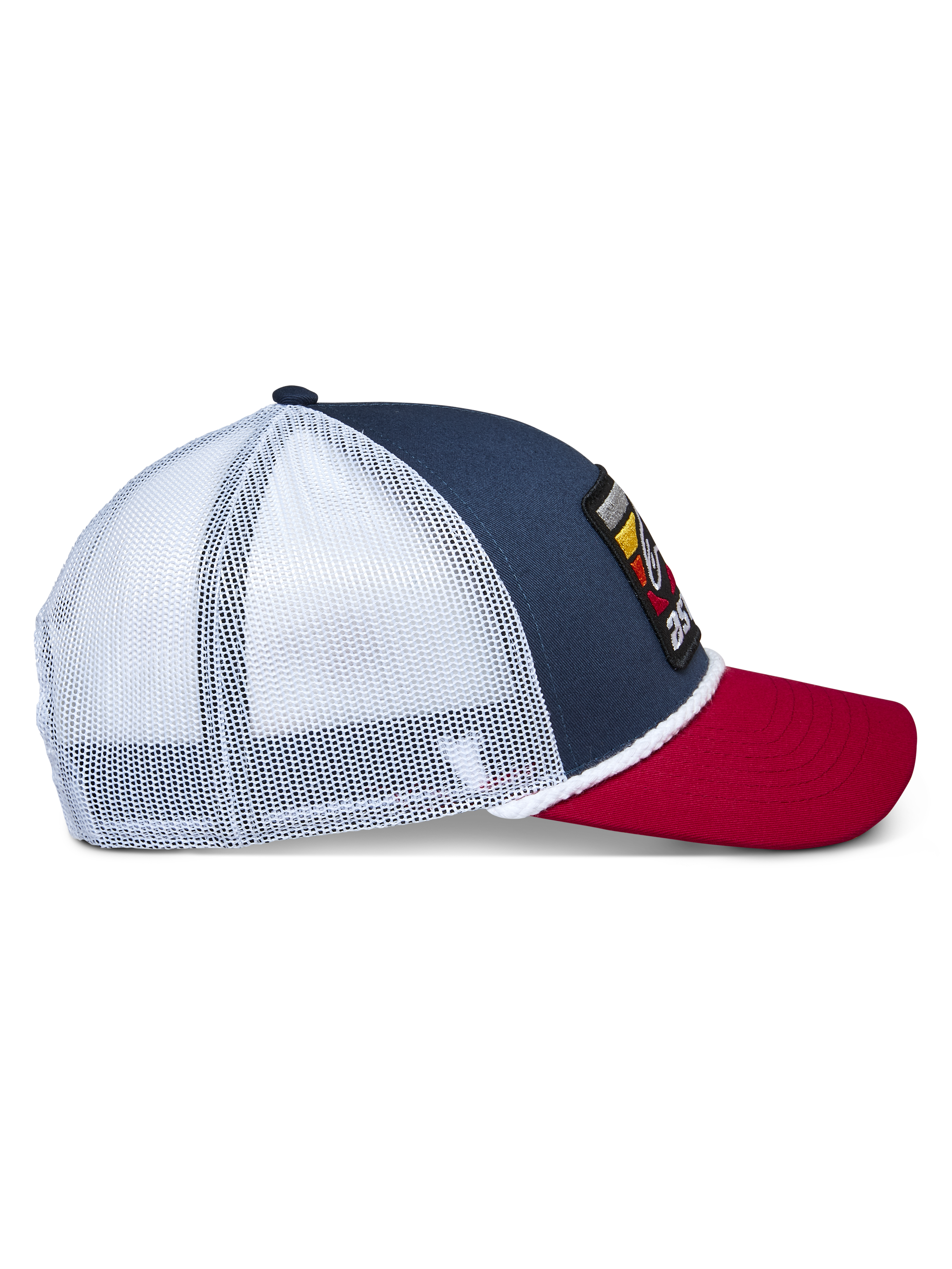 Alpinestars Selica Trucker-keps, marinblå, röd och vit, sidoprofil med marinblå krona, röd böjd skärm och vita meshpaneler baktill, flätad repkant, avslappnad huvudbonad i motorsportstil