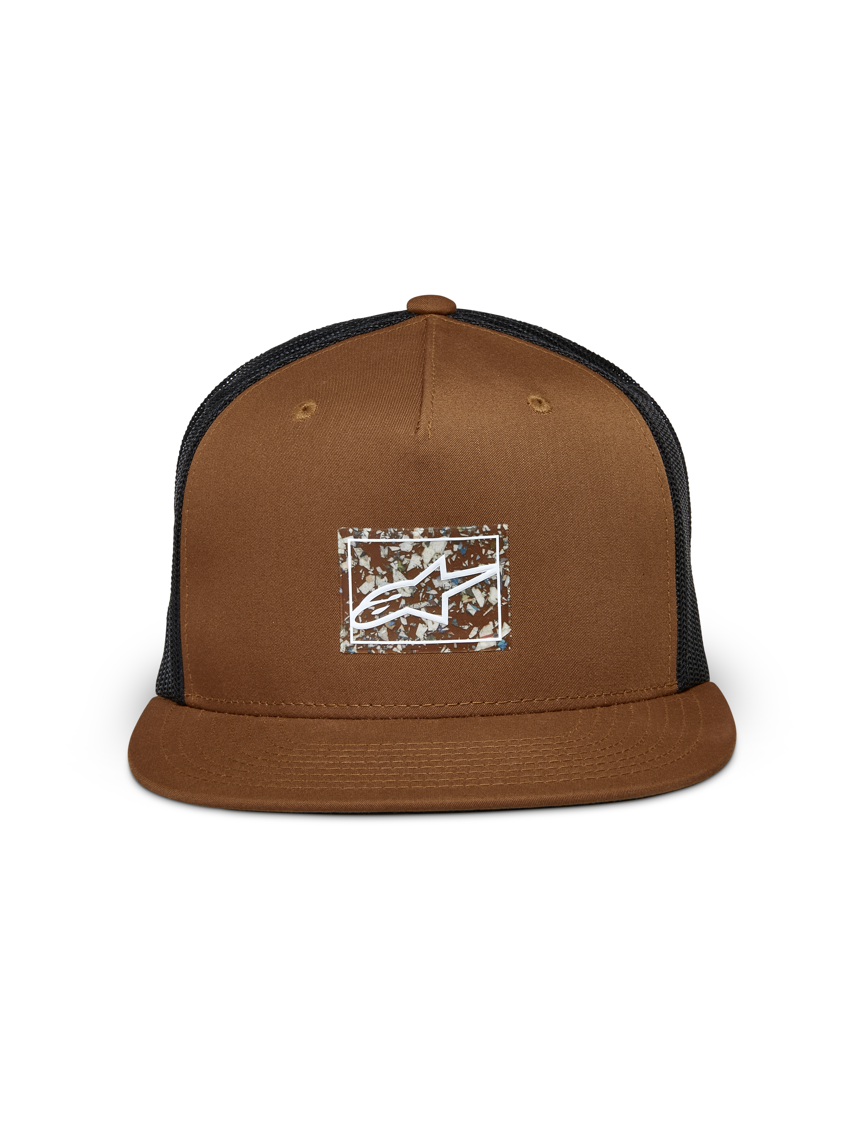 Alpinestars Mackinic Trucker-keps, brun och svart, platt skärm med strukturerad krona, med en värmeöverförd logotyp i återvunnet papper TPU på framsidan, svart meshbaksida, vardaglig sportaccessoar