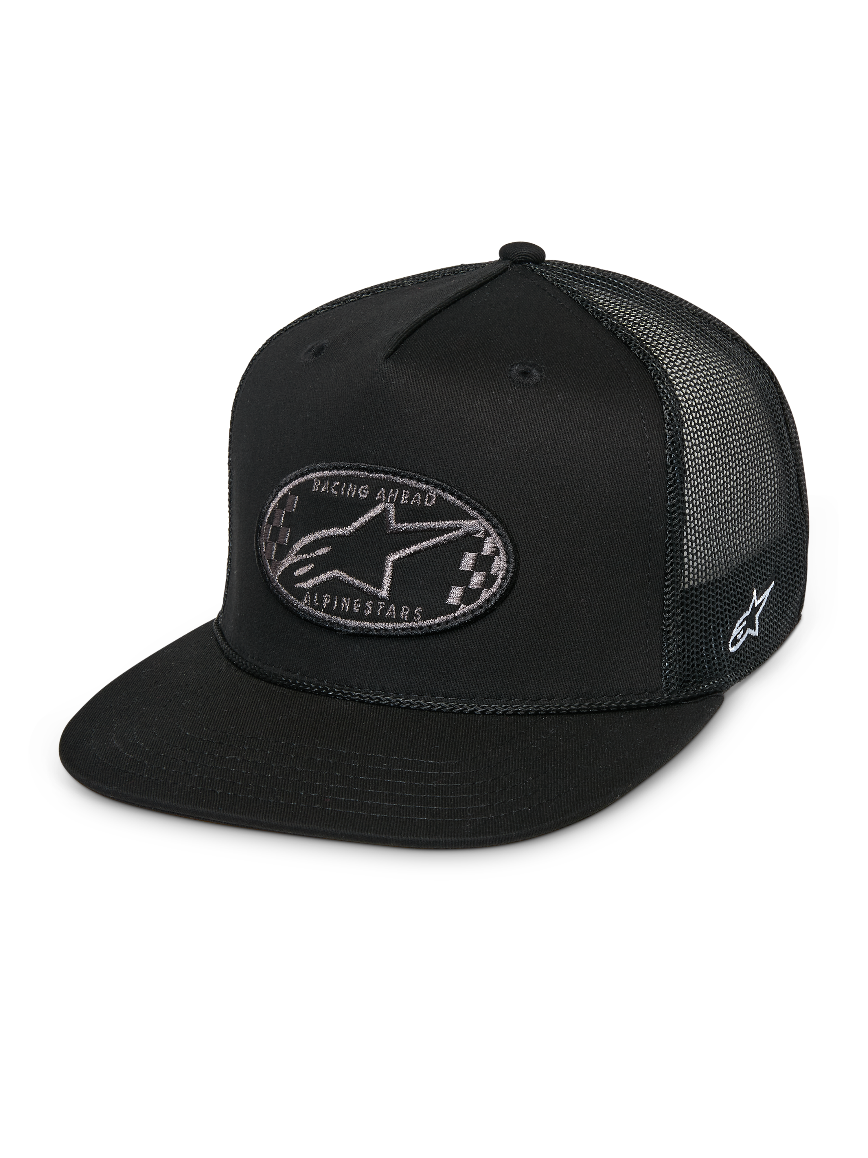 Alpinestars Contender Trucker-keps, svart snapback-keps, platt skärm, oval patch fram med rutig Astars-logotyp och Racing Ahead-text, svart meshbaksida, broderad logotyp på sidan, vardaglig motorsport-streetwear