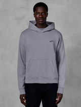 Alpinestars Essentials Ageless Hoodie, silvergrå huvtröja, vardaglig streetwear, med en liten svart Astars-logotyp på bröstet, känguruficka framtill, huva med omlottringning och mjuk stentvättad finish.