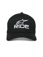 Alpinestars Ride Sonic keps, svart, har vit 3D-broderad logotyp med Alpinestars-stjärnan och 'RIDE'-text, böjd skärm, strukturerad krona, avslappnad motorsport-inspirerad streetwear