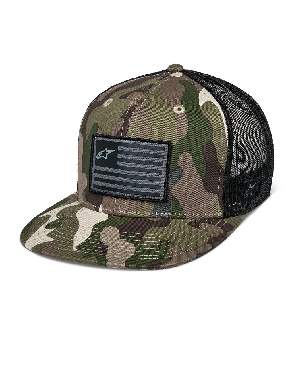 Alpinestars Flag Flat Trucker Hat, grön kamouflage och svart, truckerkeps med platt skärm och ventilerande meshbaksida, strukturerad krona med en svart logotyp-patch i flaggstil, avslappnad motorsport-huvudbonad.
