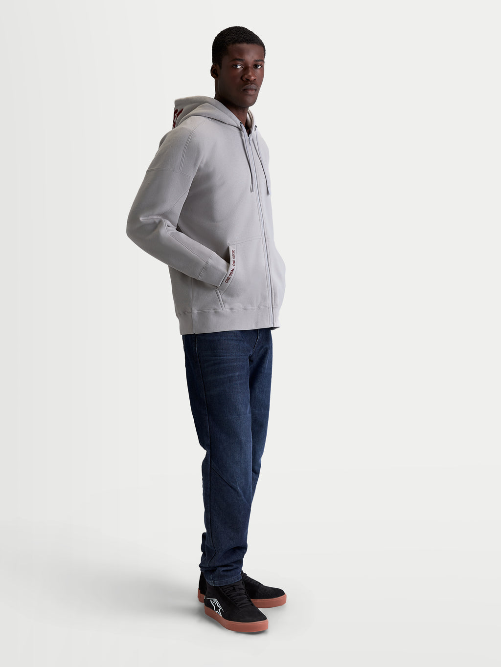 Alpinestars Pioneer Oversized huvtröja, grå sportig huvtröja med dragkedja för herr, känguruficka med brodyr och luva, avslappnad oversizepassform i mjuk bomull och återvunnen polyester.