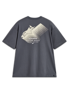 Alpinestars Ghost Oversized CSF t-shirt, mörkgrå kortärmad, vy bakifrån med stor benvit logotypgrafik och Racing Ahead-text