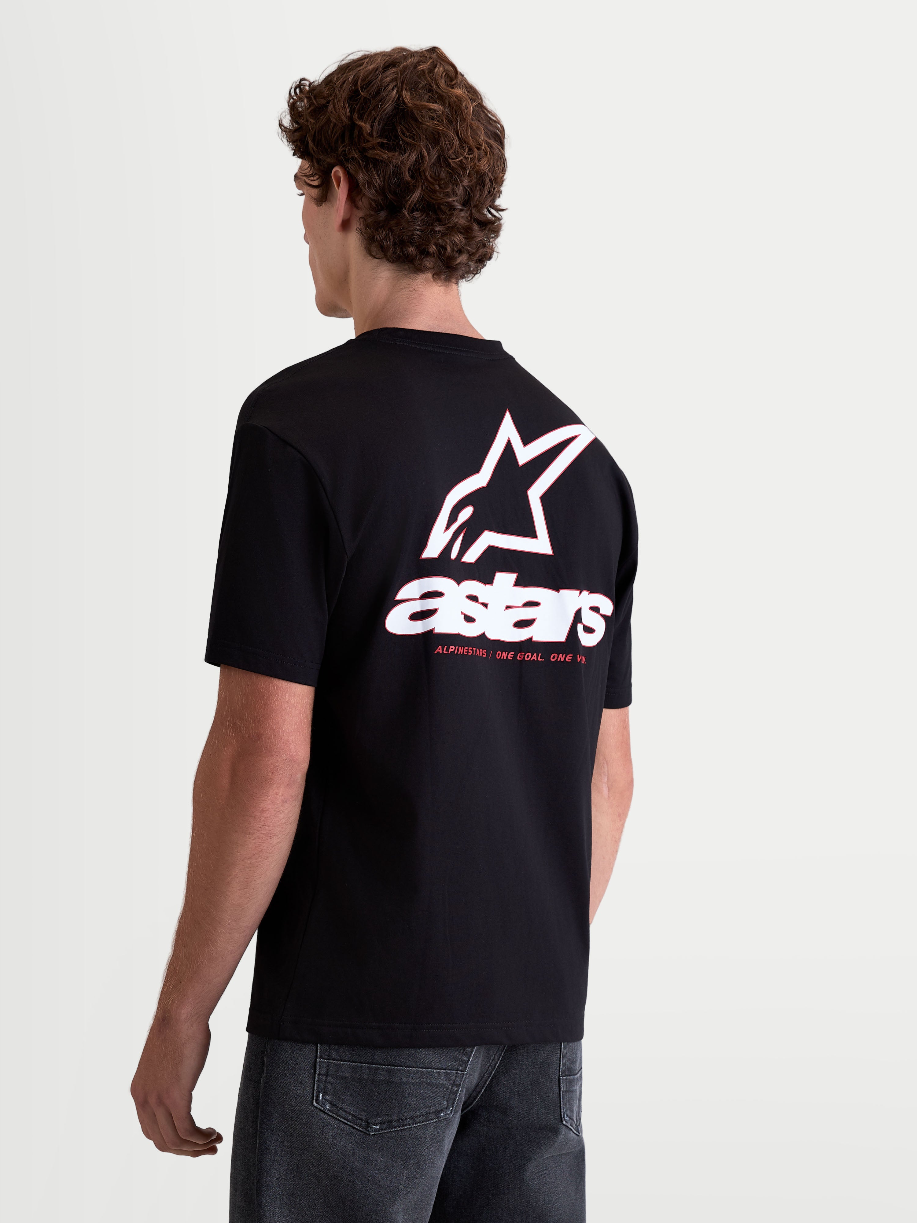 Alpinestars Lineout CSF t-shirt, kortärmad herrt-shirt för vardagsbruk, svart med stor vit Astars-logotyp och röda detaljer på ryggen, bekväm bomull-polyesterblandning