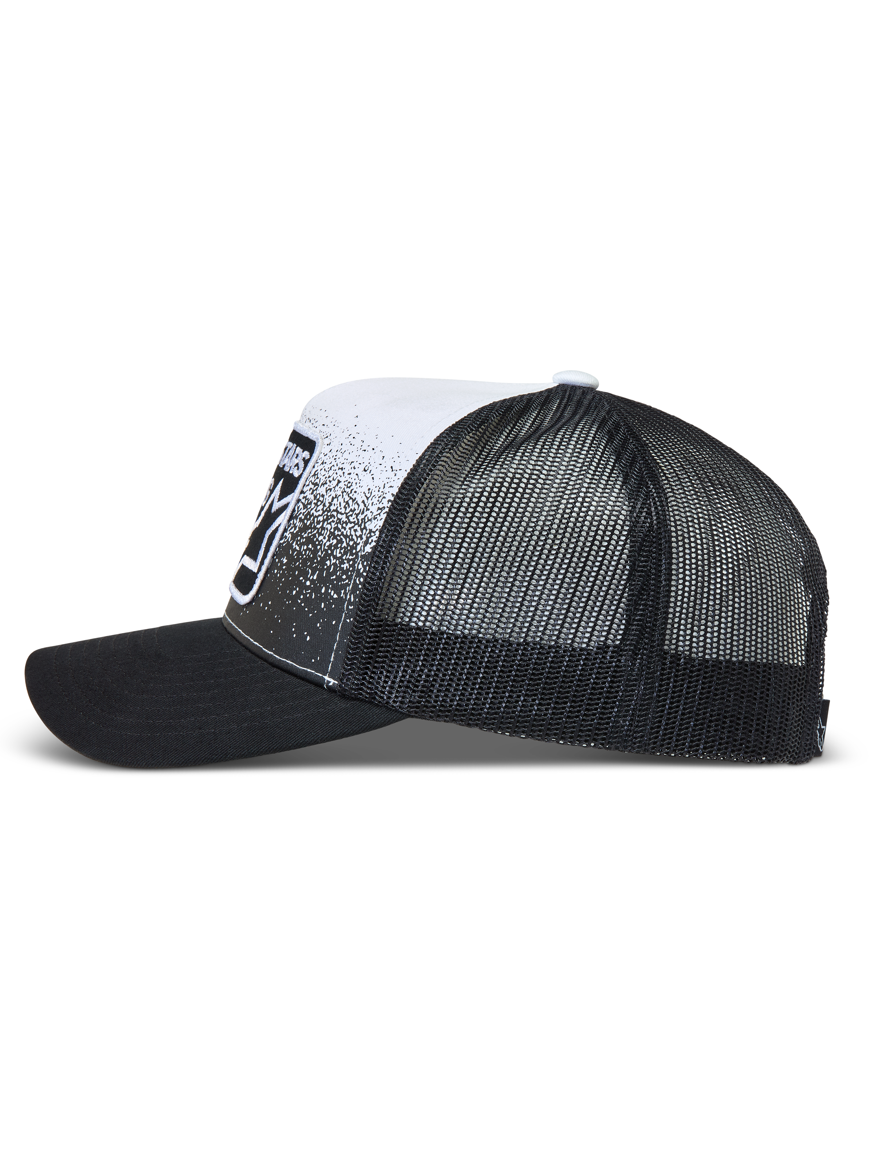 Alpinestars Gravel Trucker hatt, svart och vit keps med meshbaksida, böjd skärm och grustexturtryck.