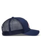 Alpinestars Meteorite Trucker hatt i mörkblått med strukturerad krona, vävt logomärke, meshbaksida och böjd skärm.