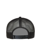 Alpinestars Ten Trucker keps, svart sportkeps med ventilerande nätrygg och justerbar snapback-stängning.