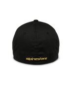 Alpinestars Gild keps, svart sportswear-keps, baksida med platt Alpinestars-broderi i guldmetallic, stängd design med flexibelt bakstycke, strukturerad krona, vardaglig motorsportinspirerad huvudbonad