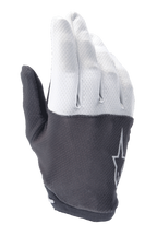 Alpinestars A-Aria handskar, mountainbikehandskar, ljusgrå och mörkgrå, texturerad ovansida med stjärnlogotyp, flexibelt material och lågprofilsdesign för terrängcykling