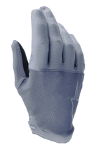 Alpinestars A-Aria handskar, MTB-cykelhandskar, Infinity Blue, med ett strukturerat rutmönster på ovansidan i stretchmaterial, lätt och flexibel lågprofilsdesign, ventilerande utrustning för terrängkörning